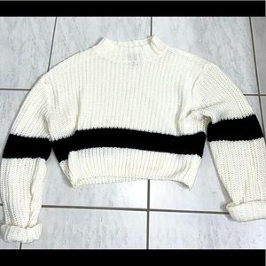 Cropped chunky knit Mock Neck sweater